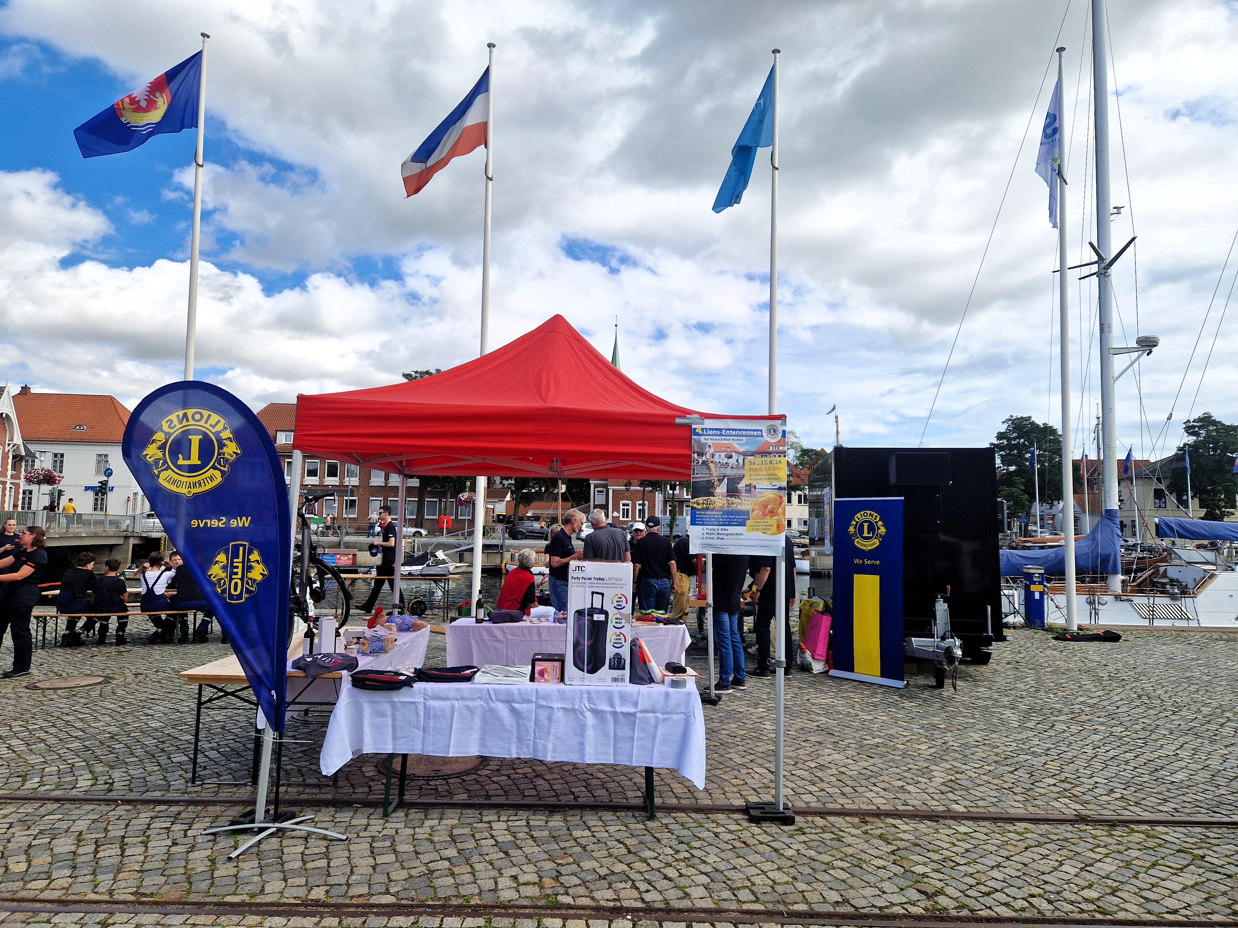 Stand beim Entenrennen