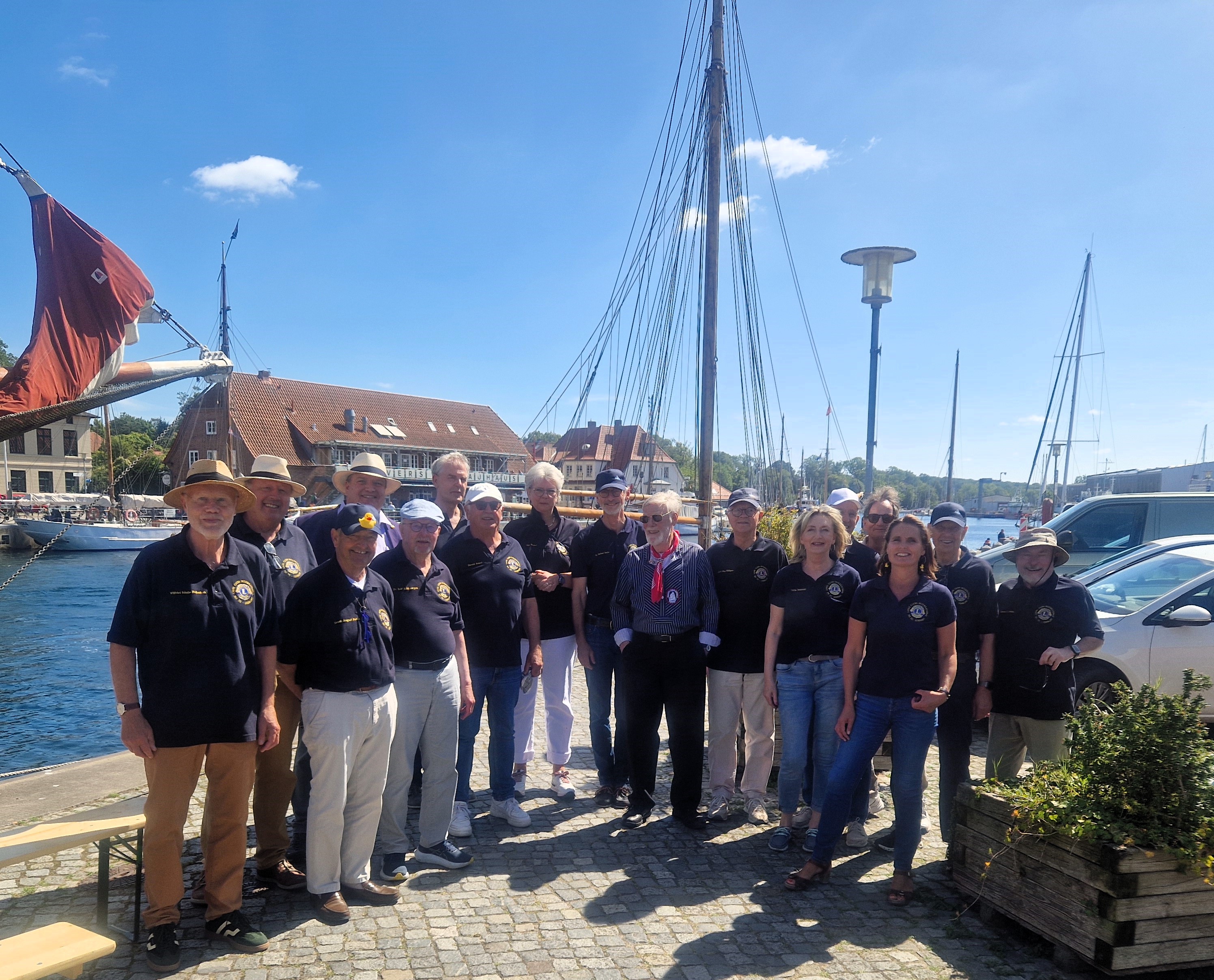 Mitglieder des Lions Club Neustadt in Holstein